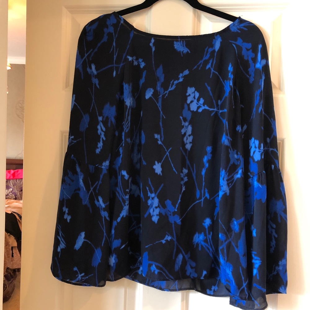 Banana Republic Bell Sleeved Blouse